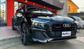 Audi Q8 50 TDI 286CV pieno